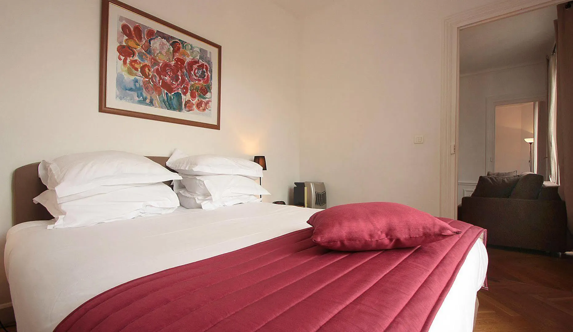 Bridgestreet Opera Montmartre Hotel 4*